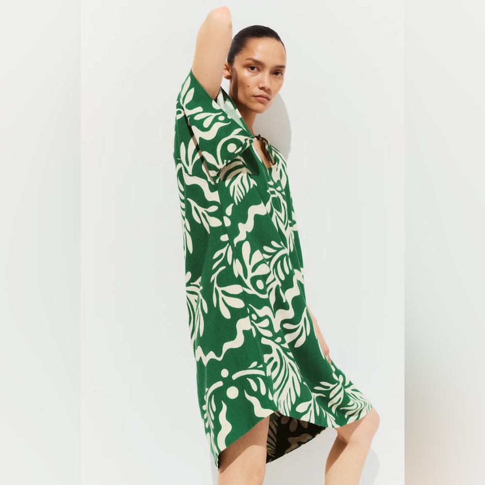 H&M Green and Cream Patterned Dress